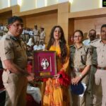 Harshika Poonacha Instagram - Now that's a fantastic start to my 2020 😇 Got felicatated by 2 of my favourite heros in the police department 💥💥💥 Our Bangalore Commissioner of Police @bhaskarrao sir and my true inspiration DCP #Ishapant maam. It was such an honour 🙏🙏🙏 Was a part of this wonderful programme organized by DCP maam on women safety and crime awareness with included plays on women safety,drug abuse and also a phenomenal portrayal of Self Defence by @blrcitypolice . . . Thankyou somuch @mousumidebnath9006 for this lovely outfit ❤ St.John's Auditorium Koramangala