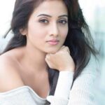 Harshika Poonacha Instagram - ‪There is only one happiness in this life, to LOVE and to be LOVED 🥰‬ ‪Happy Valentine’s Day to all my sweethearts❤️❤️❤️‬ ‪#love #happiness #life #harshikapoonacha 😘‬