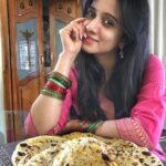 Harshika Poonacha Instagram - And it’s ready... Yummy Holige for #Ugadi 😘😘😘 #loveforcooking #ugadispecial #holige #obbattu ❤️❤️❤️