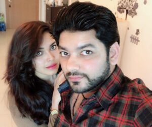 Ishaara Nair Instagram - “THE MAN” of my life. Am so proud to have you as my partner for life. I have always wondered what people mean when they say BE A MAN. Now I know it’s YOU. It’s  about having respect and love towards people. After a journey of three long years with you, I still feel loved the same way as the day I met you. Am so so proud and blessed for having a partner like you. Am truly blessed. Am so pleasantly overwhelmed by the way you treat me like a princess despite of all the flaws that I have. 😘. You laugh when I laugh. You cry when I cry. You bring roses when I fight 😍😘. You always have my back when I fall. I know u will do anything just to make me smile. What more of a MAN can I expect?? I feel so proud when I hear how my friends and family adore you. You make everyone feel warm and loved. I love you to the moon and back. Now just one question... 🤔🤔🤓Will you be mine forever?? Coz amidst of this fake ass world only you are THE REAL MAN to my eyes and I want to spend the rest of my life with you. ❤️❤️❤️. #myman #man #resultofmygoodkarmas #reasonformyhappiness #myworld