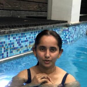 Ishika Singh Instagram - Jumped in water after a really long time … great welcome to the monsoon #monsoonseason #monsoonblues #pooltime #poolday #poolarea #swimmingtime #swimmingintherain #thankgod #pari #pyaaripari #pariopari #meripari