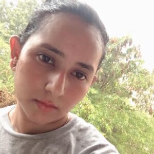 Ishika Singh Instagram - No filters ... no makeup , after 9kms of walk cum jog... this how one looks . #healthylifestyle #walking #walktolooseweight #healthybodyhealthymind #workoutmotivation #workoutroutine #enjoyingthemoment #selfietime #selfieafterworkout