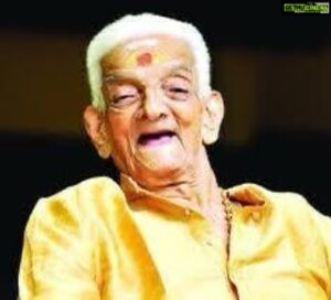 Kamal Haasan Instagram - 73ஆவது வயதில் நடிக்க வந்து 18 வருடங்களாக மலையாளிகளைச் சிரிக்கவைத்தவர் உன்னிகிருஷ்ணன் நம்பூதிரி. இளமை துள்ளும் தாத்தாவாகக் கலையுலகில் வளையவந்தவர். இன்னும் 2 ஆண்டுகளில் சதமடிக்கவேண்டியவர் இன்று நம்மை நீங்கியிருக்கிறார். நெஞ்சார்ந்த அஞ்சலிகள்.