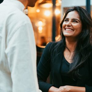 Lakshmi Priyaa Chandramouli Instagram - Thankful to the universe for giving me more reasons to smile wide!
My happiness captured beautifully by @jenson_16
 #Grateful #ThankYouUniverse #NewMrs #Happyness #Smile #MajorMissings #Mine #MyWorld #Windsor #RoyalMarketWindsor #Photoshoot #Roo