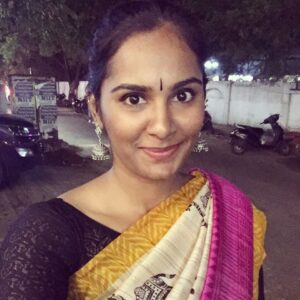 Lakshmi Priyaa Chandramouli Instagram - #entammedejimikkikammal #playingdressup #navratri2017 #booklaunchevent #justforthejimikki