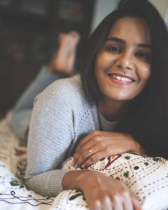 Lakshmi Priyaa Chandramouli Instagram - Hope your day, week, month and year is going as well as mine is or even better! Wish you a very Happy New Year 🤗
📸 The superb @anupamasindhia
💄 Simple and great work by @priyadharshini.makeupartist
P.S. Loved working with this duo. You want a shoot? HIRE THEM!! 
.
.
.
.
#HappyNewYear #ItsStillJanuary #BeHappy #WeGotThis #BeThankful #GratitudeFortheComfort #OneDayAtATime #LearnEveryday #EnjoyEveryDay #HaveAGreatYear #Photoshoot #ActorsLife #LakshmipriyaaChandrmouli #ComfortZone #SomeVanityNeverHurts