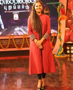 Lakshmi Priyaa Chandramouli Instagram - Watch @zeetamizh today at 2.30 pm to know a bit more about #Karnan and all that has gone into making this beautiful film. We, the Karnan team had a good time doing this. Hope you enjoy! 
📸@tic______tac____ 
Jewellery: @tokakoka.studio 
.
.
.
.
.
#Karnan #KarnaninPurappaadu #KarnanArrivesOnApril9 #OneWeekToGo #Grateful #KarnanPromotions #TokaKokaStudio #ActorsLife #Excitement #Release #LakshmipriyaaChandramouli