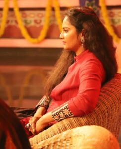 Lakshmi Priyaa Chandramouli Instagram - Watch @zeetamizh today at 2.30 pm to know a bit more about #Karnan and all that has gone into making this beautiful film. We, the Karnan team had a good time doing this. Hope you enjoy! 
📸@tic______tac____ 
Jewellery: @tokakoka.studio 
.
.
.
.
.
#Karnan #KarnaninPurappaadu #KarnanArrivesOnApril9 #OneWeekToGo #Grateful #KarnanPromotions #TokaKokaStudio #ActorsLife #Excitement #Release #LakshmipriyaaChandramouli