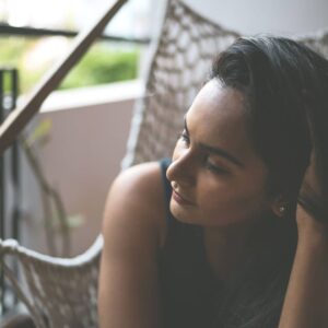 Lakshmi Priyaa Chandramouli Instagram - You win some, you lose some. Life goes on! Don't forget to celebrate the wins though, however small they may be ! :) 
📸@anupamasindhia 
💄@priyadharshini.makeupartist 
.
.
.
.
.
#GratitudeAlways #WhatYouAreSeekingIsSeekingYou #CelebrateMore #Joy #BeInTheMoment #ActorsLife #PhotoShoot #LearnEveryday #Selfcare #WorkOnSelf #LifeGoesOn #MidWeekMusings