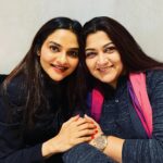 Madhoo Instagram - Madhoor khushi jab do dost mile❤️❤️❤️
