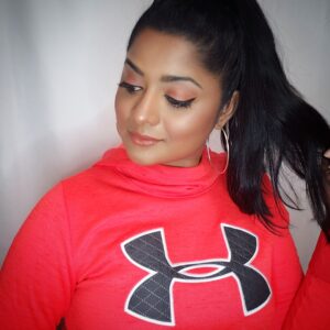 Madhumila Instagram - Orange is a happy color! So I spalshed it all over me💕💫
#mathumila #kingston #kingstonontariocanada