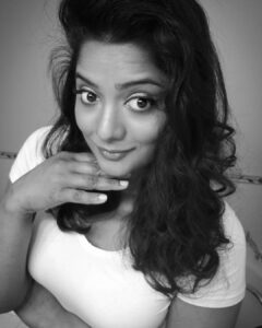 Madhumila Instagram - Time is too valuable to be wasted on anything less than love, good vibes and happiness💕
#goodvibesonly #kingstonontario  #mathumila #healthymindbodysoul #realization #realityoflife