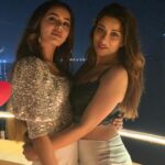 Madhuurima Instagram - Sistaas!!! All in glitzzz and shimmerzzzzzz @sana_sayyad29 #party #glitter #shimmer @abcelestialfloatel #buddies #starrynight #glam #glitzandglam #cruise #dineout #birthday #fandemand