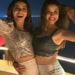 Madhuurima Instagram - Sistaas!!! All in glitzzz and shimmerzzzzzz @sana_sayyad29 #party #glitter #shimmer @abcelestialfloatel #buddies #starrynight #glam #glitzandglam #cruise #dineout #birthday #fandemand