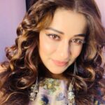Madhuurima Instagram - Coz I thought after a long time I got a refreshing look in #Divyadrishti makup by @nandiniprajapatiupadhyay , styling @shivanishirali #nyrabanerjee #actor #pic #iphone #instagram #actorslife #unicorn #nudemakeup #skincare #beauty #eyes #love #follow