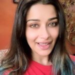 Madhuurima Instagram - #helllojee streaming now ONLY on @altbalaji @nyra_banerjee @kalyani_chaitanya @akshaya_shetty @mishthi_tyagi @rahul_paanichalajayega @dipalisharma29 @nitinn_rrao @rahulsharma777 @vaebhavsinghm @kashishr_ #DheerendraGautam @oberoi.inderpreet @shanewazsabir @vishal.watwani @renuwatwani @kashan_22 @iamkdubey @akansha_trehan #HimanshuKesarwani #PradeepBanerjee @baljitsinghchaddha @ashwaryvats #explore #exploremore #video #videooftheday #cinema #cinematography #nyrabanerjee #actor #newshow #webseries #webstagram #indianwebseries #instadaily #instagram #instagood #instalike #insta #instacool #instavideo