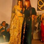 Mahima Chaudhry Instagram – I know Pria like I said for a 100 years or more 🤣before I even became an actor, yes before Pardes!!!! This is a #throwback to I think 1999. Thats Mom, me @priakataariapuri  at her show.  I walked a #fashion show for pria as a show stopper as they call it.back then actors never walked the ramp………. Pria were we the first ?so perhaps we started the trend  Pria has always been a friend, a constant in my life,together we have evolved, transformed, grown, changed & she always manages to create the best stuff for me. Im extremely comfortable in her #kaftans and so u guys see me donning it so often. Love them… #bollywood #bollywoodstyle #fashionshow #friends #mom #indianwear #indianfashion
