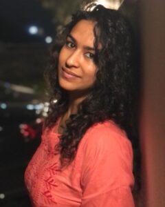 Misha Ghoshal Instagram - It’s all about the small things u have in life ❤️
PC: @durgagurunadhan 🥰