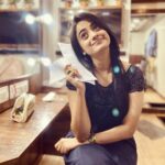 Namitha Pramod Instagram – How to learn your lines ? 

#scriptreading #shootlife #nowonder 
#okaybye