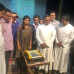 Nandita Das Instagram - Packed hall for @mantofilm at St. Xavier's Kolkata. @nawazuddin._siddiqui ke diwane who now want to see their Gaitonde as #Manto. They even got a Manto cake!! Thank you, Kolkata! @viacom18motionpictures @hp_india #FilmStoc #MagicIfFilms @rasikadugal @tahirrajbhasin