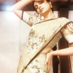 Nandita Swetha Instagram - You all know how much I love traditional attire❤️❤️❤️ . . . #halfsaree #homely #traditional #look #actress #southactress #tamilactress #teluguactress #south #instagram #instafamily #instadaily #trending #maduraiponnu #mallipoo #songshoot