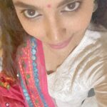 Nandita Swetha Instagram - Ok all the pics posted. . . . @fabindiaofficial . . #ootd #live #instalive #look #homely #trailerlaunch #smile #pink
