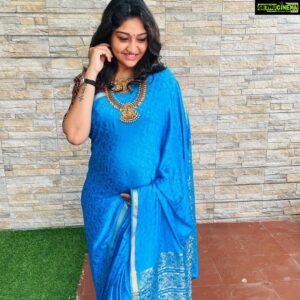 Neelima Rani Instagram - Money can’t buy people but our attitude and humbleness creates wonders around us ❤️ try it to believe it 😍
Jewellery by @saiimitationjewellery 
Navaratri day 1