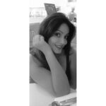 Neetu Chandra Instagram - Sometimes, mood is #blackandwhite transparent n clear #Marriott #mumbai😘 Yummy salad ! I am different kind of #Foodie #HEALTHFOODIE kind 😊😘😘