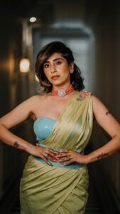 Neha Bhasin Instagram - When you know it, Own it.

Outfit - @orubyapoorva
Jewels - @the_jewel_gallery
Styled by @ankiitaapatel

#NehaBhasin
#partition
#reelsinstagram