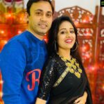 Paridhi Sharma Instagram - Let's welcome new year with smiles, laughter and hope!!!! #family #newyear2021 #celebrate #togetherness #byebye2020 #let'slearn #andgrow #live #life #precious #familytime #happiness #patipatni #maabeta #saassasur #devar #indianfamily #strength #celebration #paridhisharma #jodha #identity #actress #tv