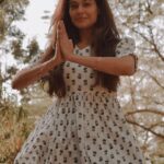 Payal Rohatgi Instagram - बहुत सारे लोग यह समझते हैं कि मैं rightwing से जुड़ी हुई हूँ क्योंकि मैं leftist लोगों की class लेती हूँ। मैं सिर्फ़ इतना कहना चाहती हूँ कि मैं न rightwing से हूँ ना leftist gang को belong करती हूँ। मैं कोशिश करती हूँ के धर्म के साथ खड़ी रहूँ और देश के साथ खड़ी रहूँ। यहाँ पर Parambir Dahiya कह रहे हैं कि उनको CBI की enquiry चाहिए परंतु Sharad Pawar कह रहे हैं कि Singh का allegation ग़लत है और उस समय Anil Deshmukh hospital में थे जिस समय की बात Parambir कर रहे हैं 🤪 अब सच क्या है यह तो समय बताएगा परंतु Parambir को भी CBI की माँग रखनी पढ़ी और Uddhav Thackarey का फ़ैसला बताएगा कि वो किस पर विश्वास करते हैं 🙏 #PayalRohatgi