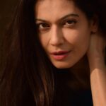 Payal Rohatgi Instagram - Nepotism ke ऊपर अगर outsiders एक जुट होकर बात नहीं करेंगे तो मुझे लगता है कि आगे जाके जब उनको काम मिलना बंद हो जाएगा तब वो कहीं के नहीं रहेंगे।आज की तारीख़ में Karan Johar जो प्रसिद्ध है starkids को launch करने के लिए क्यूंकि उन्होंने Alia Bhatt, Varun Dhawan, Janhvi Kapoor सब को launch किया और अब Sanjay Kapoor की बेटी Shanaya Kapoor को launch कर रहे हैं तो मैं सिर्फ़ इतना ही कहना चाहती हूँ जब Taapsee का काम बंद हो जाएगा तब वो भी nepotism की कहानी बेचेंगी जैसे वो पहले बेचती थी 🤪 तब तक के लिए outsiders को गुमराह करके अपना निजी फ़ायदा देखेंगी 🤪 Rajshri productions भी एक webseries बना रही है जहां Salman Khan की niece और Sunny Deol का लड़का काम करने वाले हैं। outsiders समझ जाओ अगर परिवार का कोई superstar बन जाएगा तो वो outsider को भूल जाएँगे 🙏 #PayalRohatgi