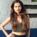 Payal Rohatgi Instagram - Feminism का मतलब Women Empowerment नहीं है 🙏 भारत के कुछ Feminists का उदाहरण मैं देती हूँ। Sonam Kapoor को अपनी शादी में फटाके जलाके जानवरोको डराना अच्छा लगता है क्यूँकि वो उसकी शादी है परंतु कोई ओर करे तो बिचारे जानवरों के ऊपर noise pollution से अत्याचार हो रहा है ऐसा बोलेगी 😛 Priyanka Chopra अपनी शादी में फटाके जलाएगी तो उसे asthma का attack नहीं होता परंतु दिवाली में air pollution द्वारा हुए asthma के उस जैसे मरीज़ों को बड़ी तकलीफ़ होती है उस पर ज्ञान देगी😉 Zaira Wasim एक आदमी पर fake molestation का आरोप लगाती है तो सारी Feminists उसके समर्थन में आ जाती है परंतु जब वो अपना career त्याग देती है अपनी धार्मिक विचारधारा के कारण तो सारी feminists ग़ायब हो जाती हैं🤪 Arfa Khanum Sherwani को Tanushree Dutta के Nana Patekar पे लगे सारे आरोप सही लगते हैं बिना कोई सबूत और जब महिला nurses और doctors आरोप लगाते हैं #TablighiJamaat के preachers पर ग़लत व्यवहार का तो Arfa उसे मानने से इनकार कर देती है 😉 Shehla Rashid के पास ढेर सारे diya हैं bangladeshi victims के साथ सहानुभूति दिखाने के लिए परंतु ख़ुद के भारतीय प्रधानमंत्री के समर्थन के लिए diye नहीं हैं जो मानवता के नाम पर था 😂 Feminism भारत में hindu नफ़रत का नाम हैं। यहाँ पर हिन्दु संस्कृति की विचारधारा का मज़ाक़ उड़ाया जाएगा परंतु इस्लामिक संस्कृति पिछड़े विचारो को सलाम ठोकी जाएगी। इन Feminists से दूर रहिए और अपनी संस्कृति को बचाइए 🙏 Watch https://youtu.be/OSLcv1P3GU4 to hear #payalrohatgi 🙏