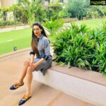 Payal Rohatgi Instagram - Dalit शब्द को अंगरेजो ने उत्पन्न किया था अपने फायेदे के लिए और भारत वासियों में फूट डालने के लिए क्यूँकि यह शब्द १९३५ के पहले हिंदुओ में कभी इस्तेमाल नहीं किया जाता था। कुछ राजनीतिक पार्टी जानबूचकर दलित-मुस्लिम एकता फेलाना चाहते हैं परंतु ना वो #JogendarnathMandal की कहानी बताते हैं अपने लोगों को जो पाकिस्तान के पहले न्याय मंत्री थे दिखाता हैं उनका खेल। शबरी के बारे में शायद बहुत लोगों को नहीं पता।शबरी ने भगवान राम को जामुन खिलाया था जब वो उन्हें मिले थे परंतु उन्हें खट्टे जामुन नहीं खाने को मिले इसलिए शबरी ने सारे जामुन पहले चखे थे। यह सुनकर हम सब को फिर से यह बात समझनी चाहिए की सनातन धर्म में जातीवाद नहीं है और शबरी जो एक साफ़ सफ़ाई के वरना से थी उसके झूठे जामुन भगवान राम ने खाया जो क्षेत्रीय वरना से थे। #payalrohatgi