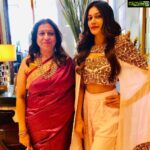 Payal Rohatgi Instagram - Mothers are a blessing and just after God. Happy Birthday To Veena Rohatgi 🙏 #payalrohatgi. रघुपति राघव राजाराम, पतित पावन सीताराम, सुंदर विग्रह मेघाश्याम, गंगा तुलसी शालीग्राम, भद्रगिरीश्वर सीताराम, भगत जनप्रिय सीताराम, जानकीरमणा सीताराम, जय जय राघव सीताराम 🙏 Gandhi जी ने प्रसिद्ध भजन #रामधनु को भी #Secular कर दिया था 🙏 TAJ Santacruz, Mumbai