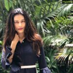 Payal Rohatgi Instagram - Kashmiri Kashmiri Kashmiri 👋 Kashmir Muslims are NOT 1st class citizen of India. Jammu Hindus & Ladakh Buddhists are NOT 2nd class citizen of India 🙏 All are EQUAL in the eyes of #Secular India 😉 Pls don’t #Divide Indians on basis of religion 🙏 #PayalRohatgi