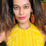 Payal Rohatgi Instagram - With #RajaRamMohan I made a #statement, With the Great Hindu King #ChhatarpatiShivajiMaharaj I asked a #question, With #NathuramGodse I made a #conclusion. Hope politicians r literate enough to know the difference before inciting #hatespeech against me with threats on my SM platform 🙏 They say #ChhatarpatiShivajiMaharaj said to respect women & then they call me #Prostitute 🤨. Who is behind systematic attack on my Freedom of Speech? Trolls of political party abuse me but they forget that I asked a question & they were #deaf 🙏 There is #Casteism in India in 2019. Politicians use it for #votebanking. Targetting me shows their shallowness. I am being bullied, abused on all my Social Media Handles. I am NOT confused. I am clear than ever. By forcing me to delete my tweets U all showed your moral ethics. 🙏 #payalrohatgi #jaishriram