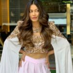 Payal Rohatgi Instagram - सनातन धर्म के अंदर हम गौमाता को पूजते हैं और माँ तक का दर्जा देते हैं और इस बात पर हिन्दु विरोधी लोग काफ़ी मज़ाक़ उड़ाते हैं जिनके धर्म में औरतों को पुरुष से सामान्य भी नहीं समझा जाता। इन लोगों को सबसे पहले हम #CowUrine के फ़ायदे बताते हैं जिसका इस्तेमाल किया जाता है diabetes, heart problems, blood pressure, asthma, cancer जैसी बीमारीयो का इलाज करने में। Cow Urine में काफ़ी ऐसे प्रदार्थ होते हैं जो मनुष्य के शरीर में होते हैं।इसके बावजूद सनातन धर्म को regressive कहते हैं यह पड़े लिखे लोग 😉 हमने एक video भी share किया है कि कैसे #Camel Urine कुछ Arab लोग पे रहे हैं और Camel Urine को मुस्लिम देशों में बेचा भी जाता है।कहते हैं की इससे पीने से बालों में dandruff नहीं होता 🤣🤣 अब अगर Cow urine ओर Camel urine दोनो का फ़ाईदाँ देखे तो Cow urine ज़्यादा फ़ाईदे जनक लगती हैं 😉 इसके इलावाँ उन लोगों को मेरा संदेश जिन्होंने गौमाता को काटा है कि सनातन धर्म में हम कर्म में मानते हैं। और सबको अपने कर्म का फल ज़रूर मिलता है। Barkha Dutt करके पत्रकार को हम इतना कहना चाहते हैं जिनके show पे नक़ली feminists कहती हैं कि भारत में लोगों के खाने की choice पे भी सवाल उठाया जाता है की हम तो आप जैसे गौ हत्यारों को समझा सकते हैं बाक़ी कर्मों की सज़ा तो भगवान देगा 🙏 #payalrohatgi
