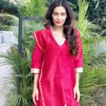 Payal Rohatgi Instagram - कोई भी हिन्दु कश्मीरी हिन्दु के हक़ के लिए क्यूँ नहीं लड़ा अभी तक 😡 हिन्दु, sabrimala मैं जो हो रहा है वो कल महाकाल और काशी मैं भी हो सकता है । एक दूसरे की मदद करो वरना मदद के लायक़ भी नहीं रहोगे 🙏 Politicians तो सत्ता पाने के लिए minority appeasement करेंगे। अपना धर्म ख़ुद बचाओ, यह वैसे भी बहुत फ़ायदा उठा चुके हैं dalit ड्रामा पे यह AntiNationals। Reservation भी दी फिर भी Twitter के Ceo से #StopBrahminicalPatriarchy का placard उठाके ड्रामा किया कुछ महीने पहले। जबकि कश्मीर मैं रहने वाले dalits को वहाँ के IndianMuslims कश्मीर की नागरिकता भी नहीं देते 😡 और बात करते हैं की इस्लाम मैं सब बराबर हैं तो फिर कश्मीर के dalit को क्यूँ भंगी का ही काम मिले और मत का अधिकार नहीं 😡 #payalrohatgi #paayalrohatgi