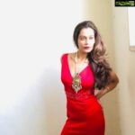 Payal Rohatgi Instagram - क्या अंतर है #Religious matter मैं और #Humanrights matter मैं ? #Feminists ने कभी भी section 497 पे ( जो कुछ महीने पहले तक एक जुर्म था) सवाल नहीं उठाए जहाँ एक #IndianWife का master था एक #IndianHusband।Supreme court ने section 497 को decriminalise करते हुए कहा था कि Husband is Not the Master of His Wife तो फिर भाई और बहनो #IndianMuslim husband कैसे अभी तक Master बनके अपनी wife को ३ शब्द कहकर तलाक़ देते हुए आ रहा था 🤪। #TripleTalaqBill का पास होना अब section 497 के रद होने के बाद और भी ज़्यादा आसान हो जाना चाहिए। मगर आसचार्य जनक बात यह है की अभी तक १५० साल पुराना section497 law valid tha और अभी रद हुआ है, और #TripleTalaqBill को pass करने की कोशिश की जा रही है 🙏 भारत के Feminists और HumanRights वाले उनके मालिक कांग्रिस की तरह दोगले है 🙏#jaishreeram