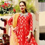 Payal Rohatgi Instagram - India की Feminists एक rapist आदमी की intent पे सवाल उठाती है जब कोई politician कहते हैं की वो महिला/ लड़की का बलात्कार इसलिए हुआ क्यूँकि उसने छोटे कपड़े पहने थे। आज कहाँ हैं वो Feminists, जब #AzamKhan #MallikarjunKharge और बाक़ी कांग्रिस और SP पार्टी के politicians support करते हैं #TripleTalaq जैसी प्रथा को #SecularIndia मै, जहाँ उस #IndianMuslim आदमी की intent पे सवाल नहीं किया जा रहा जो अपनी मर्ज़ी से अपनी पत्नी को तलाक़ दे सकता है ३ शब्द कहकर 🤨 क्यूँ यह #IndianMuslim आदमी की intent को भारत की FEMINISTS question नहीं करेंगी 🤪 क्या यह #IndianMuslim आदमी भारत के संविधान से ऊपर है जहाँ सब महिलाओं को बराबर के rights दिए जाते हैं 🤨 क्या यह #IndianMuslim आदमी India के कोर्ट से बड़ा है 🥵 आज तक #TripleTalaq को ban क्यूँ नहीं किया गया जबकि #IslamicPakistan मैं भी #TripleTalaq ban है 🤨#payalrohatgi #TripleTalaq #TripleTalaqBill #CongressisFake #jaishreeram 🙏