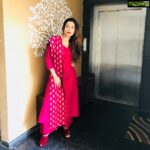 Payal Rohatgi Instagram – भारत मैं ख़ुद के talent को काम कम मिलता है बाहर के talent को ज़्यादा चाहे वो porn ऐक्टर क्यूँ ना हो । भारत के ग़रीबों के बारे मैं कम सोचा जाता है परंतु रोहिंग्या Muslims के बारे मैं ज़्यादा । Modi जी को बेटा नहीं माना जाता परंतु Sonia जी को बहु मानते है । सब humanity के नामपे 😂 #payalrohatgi #jaishreeram