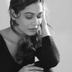 Payal Rohatgi Instagram - In a world full of trends, I'll remain A timeless classic...... #Paayalrohatgi #bollywood #instagay #photooftheday #inspirationalquotes #instagood #instagramhub #bringmethehorizon #worldofhappiness @mayurnarangikar