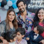 Pooja Bose Instagram - Thanks for coming all of you @hiralnd @kashmera1 @vikaaskalantri @priyankavikaaskalantri @shivaniparikh06 @niveditabasu @mrinal.bhalla @payalb86 @shwetarohira @neelamupadhyaya @siddharthchopra89 @akankshagkhanna @nikhilapalat @karanvirbohra @bombaysunshine for coming and @anitahassanandani for coming but missed being in a single click with our babies. Thanks to @sumit.productions for capturing these momnets and making them memorable fofever