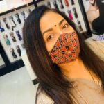 Poornima Bhagyaraj Instagram - New season new highlights for my hair and my favourite vetiver mask❤️