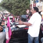 Prakash Raj Instagram - Prakashraj receives a resounding welcome in C.V Raman Nagar, you can only hear whistles for miles. Thank you whistle blowers for your support #WhistlegeVoteHaaki #VoteforPrakashRaj #VoteforWhistle #independentcandidate #bangalorecentral