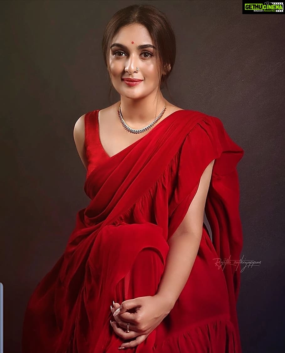 909px x 1125px - Actress Prayaga Martin HD Photos and Wallpapers October 2019 - Gethu Cinema