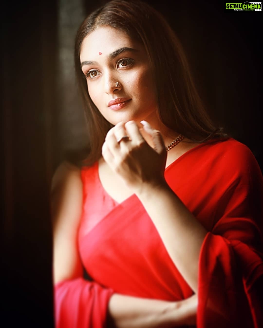 Actress Prayaga Martin HD Photos and Wallpapers October 2019 - Gethu Cinema