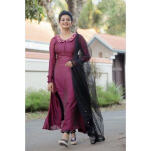 Priyanka Nair Instagram - PC- @shalupeyad 
MUA - @makeupsecreates 
Wearing @aanunobby ❤️