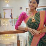 Rachitha Mahalakshmi Instagram – In a world full of trends,I just want to remain elegant nd classic….. 😇😍😇😍😇😍😇😍
:
:
SHAKUNTALA GARU 😍😍😍😍
#chittithalliserial
#chittithalli
:
Saree love @thulsistudio 😇😇😇😇😇
:
:
Lovely accessories @foryouneeds 😍😍😍😍😍
:
:
#supportwomenentrepreneurs🙋🏼💪🏻
